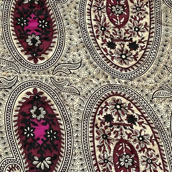 OSCAR Paisley Patterned Scarf - 100% Silk